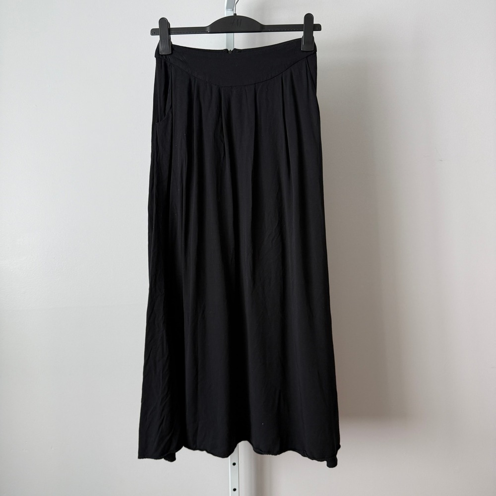 Y2K Love21 XS Black Maxi Skirt Pleated Minimalist Casual Whimsigoth Witchy Boho
